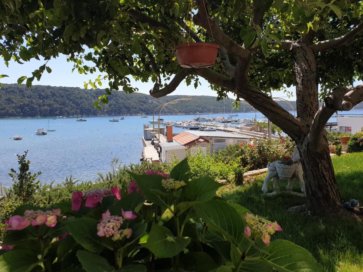 Apartmani I Sobe Jusic Rab Town Luaran gambar