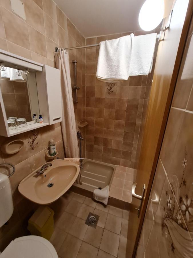 Apartmani I Sobe Jusic Rab Town Luaran gambar