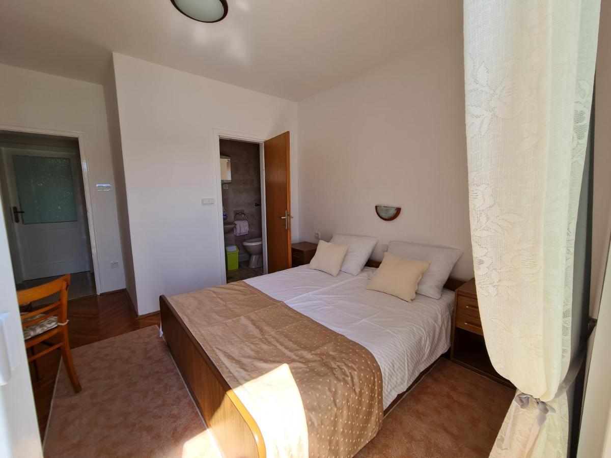 Apartmani I Sobe Jusic Rab Town Luaran gambar