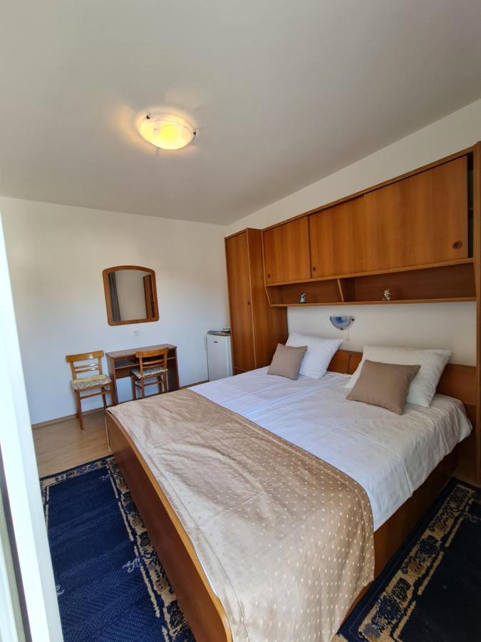 Apartmani I Sobe Jusic Rab Town Luaran gambar