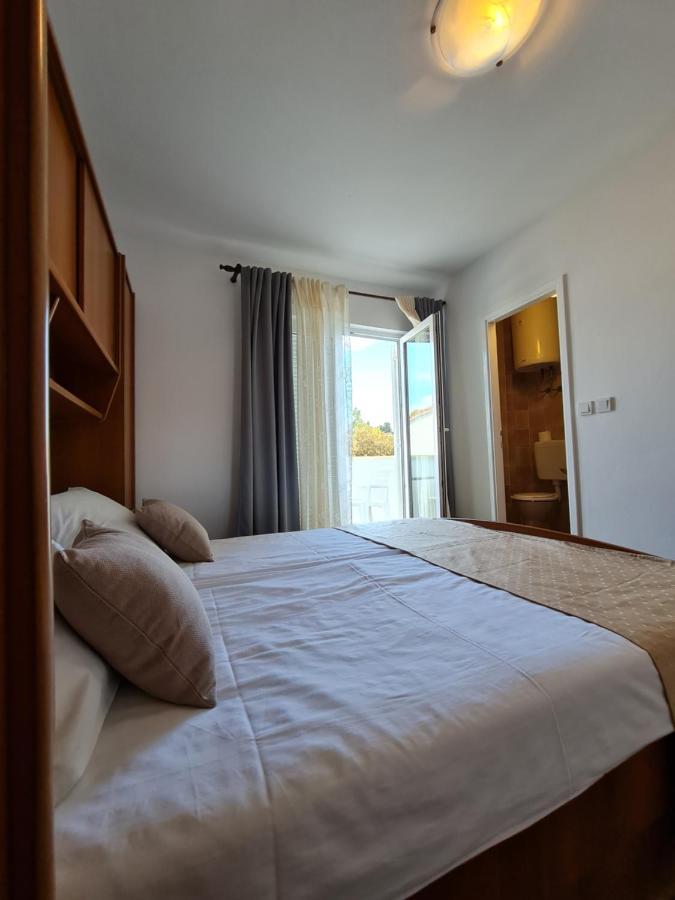Apartmani I Sobe Jusic Rab Town Luaran gambar